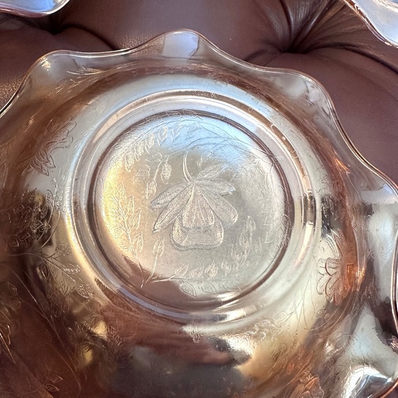 1950s Jeannette Glass Company Floragold bowls - Picture 5 of 6